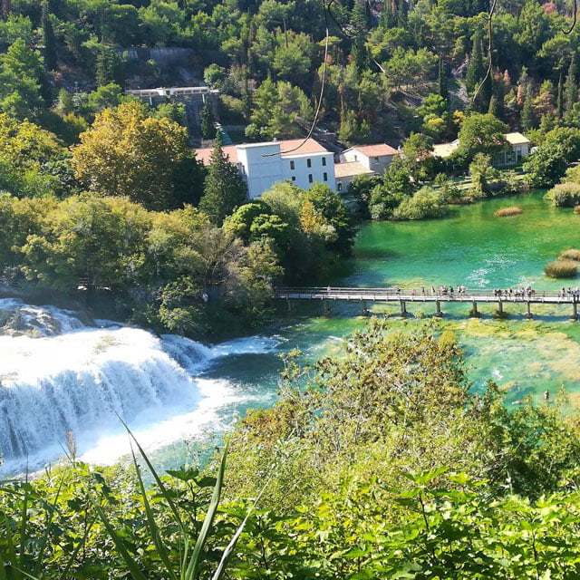 https://wavetravel.hr/wp-content/uploads/2022/03/krka.jpg