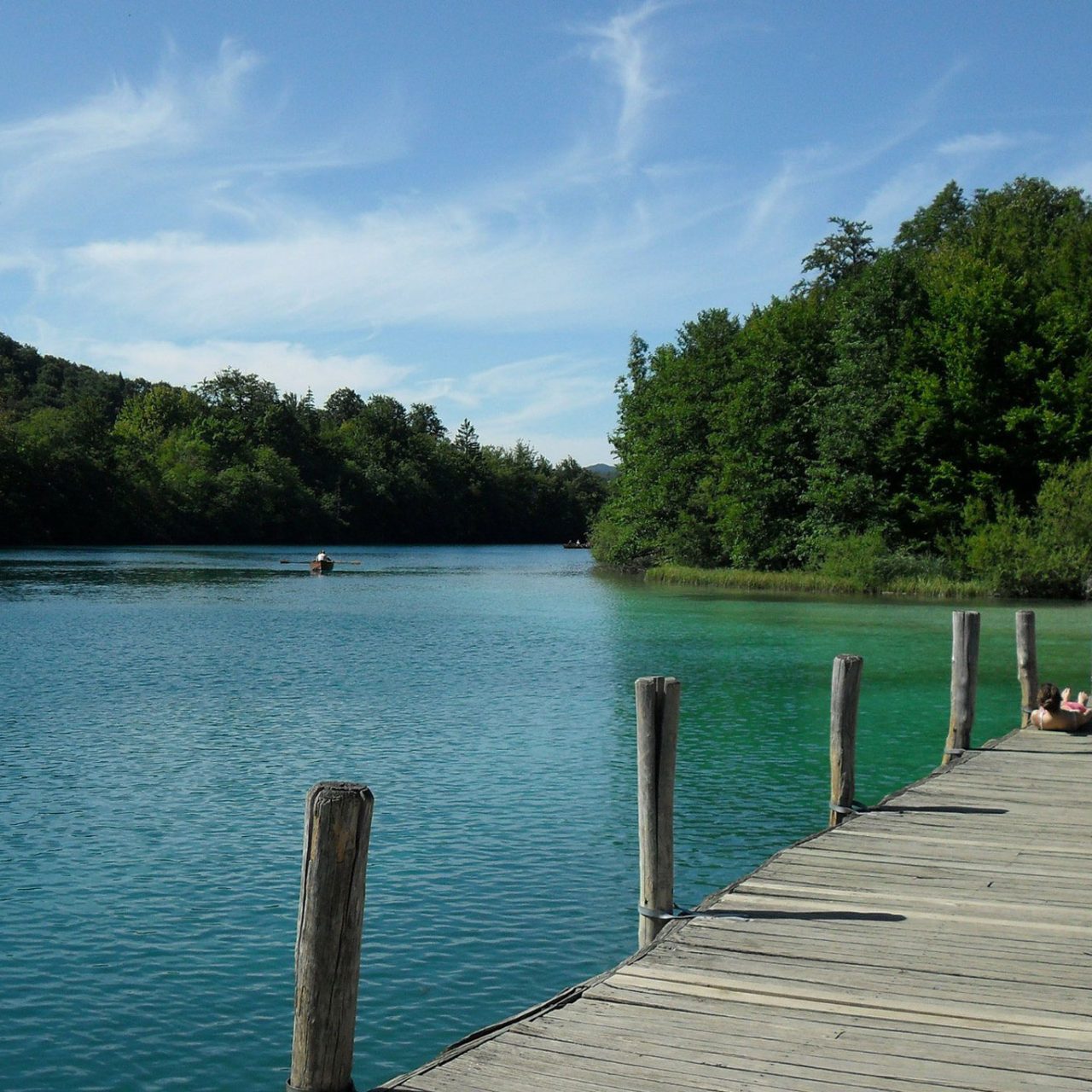 https://wavetravel.hr/wp-content/uploads/2022/03/np-plitvice-1280x1280.jpg