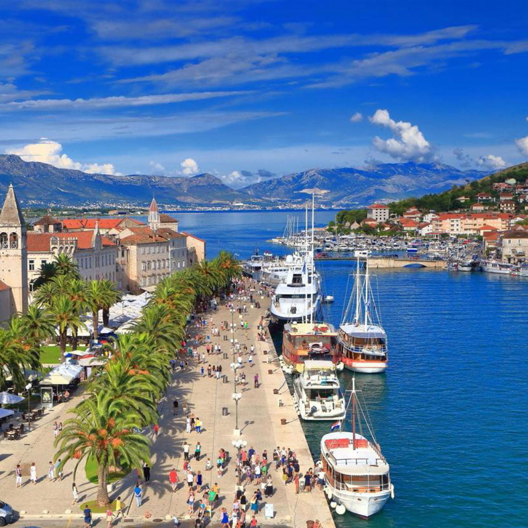 https://wavetravel.hr/wp-content/uploads/2022/03/trogir.jpg
