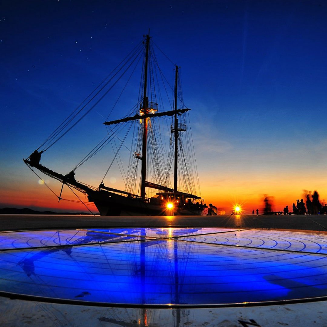 https://wavetravel.hr/wp-content/uploads/2022/03/zadar.jpg